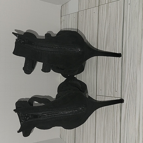 Olivia Ferragamo - Picture 3 of 9